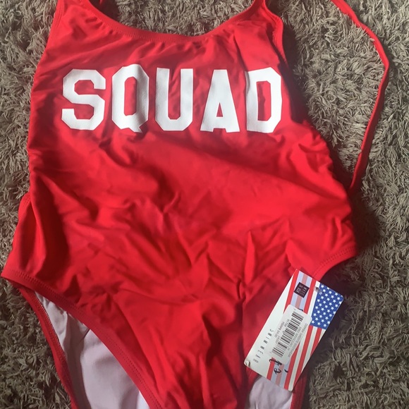 Get your SQUAD together for a party - Picture 2 of 8